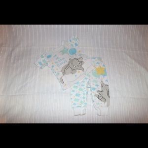 Baby boys Dumbo pajama set.
